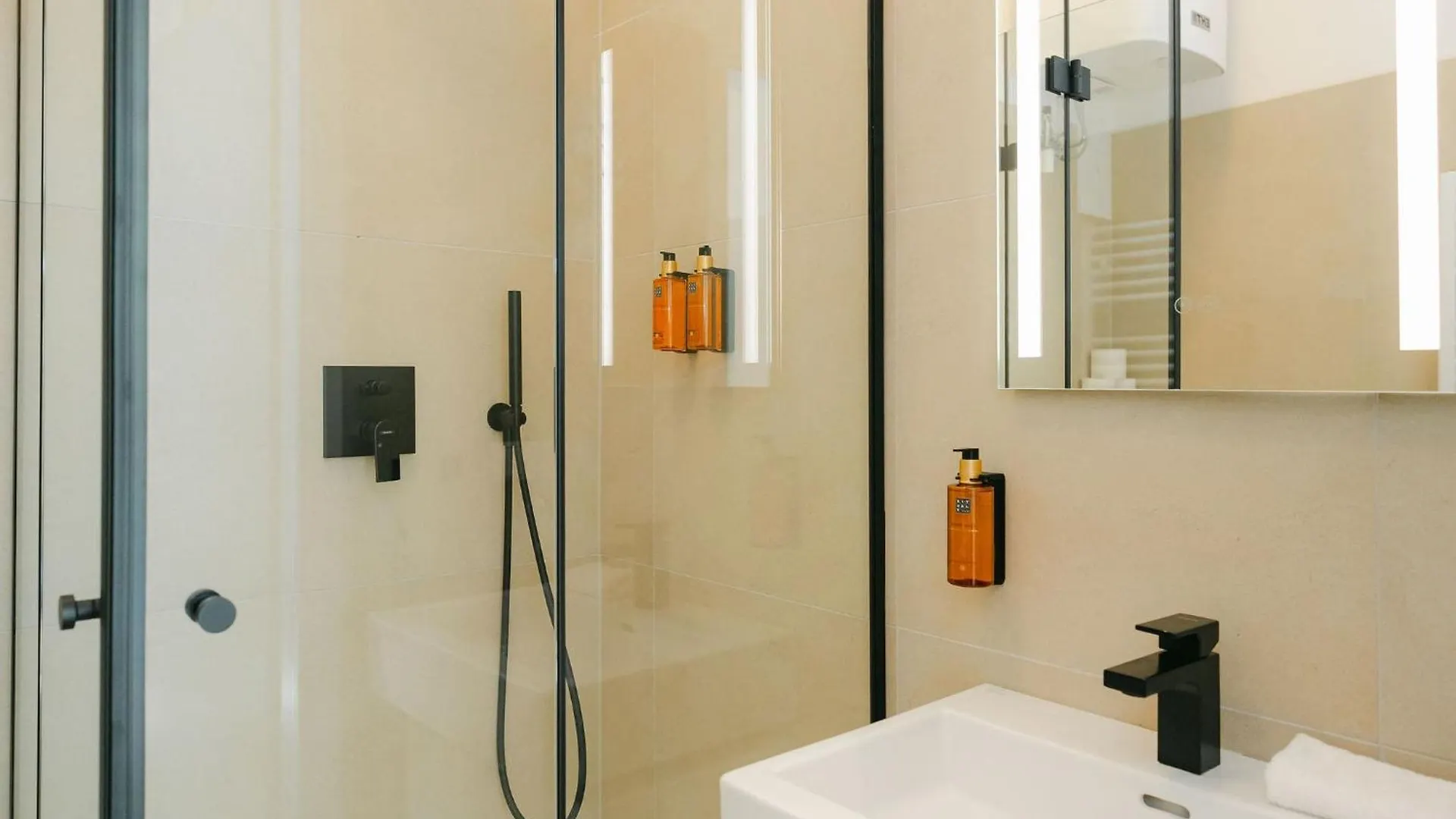 Neat 2Br Perfect For 4 Free Parking Apartamento Viena